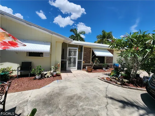 1370 Harbor View Dr, North Fort Myers, FL 33917