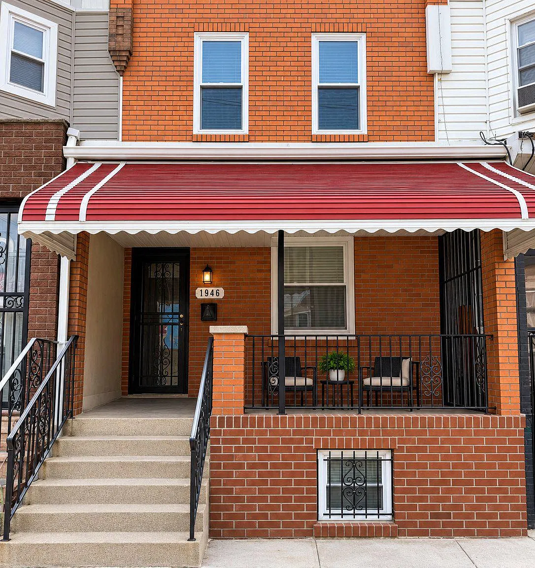3 bed, 1.5 bath, 1240 sqft, $2,000 — Photo 1