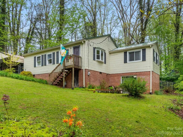 152 Forest Hill Cir, Brevard, NC 28712