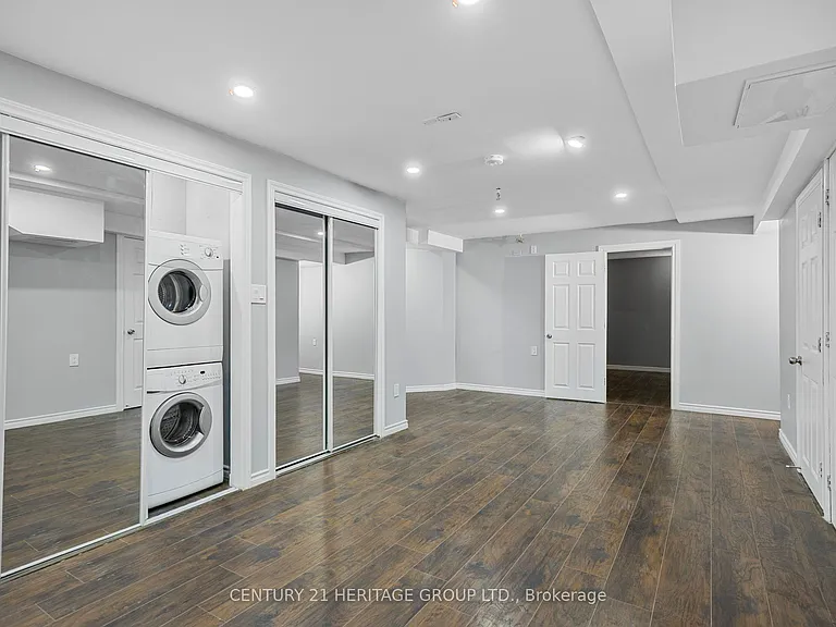 51 Burbank Cir #BASEMENT — Photo 8