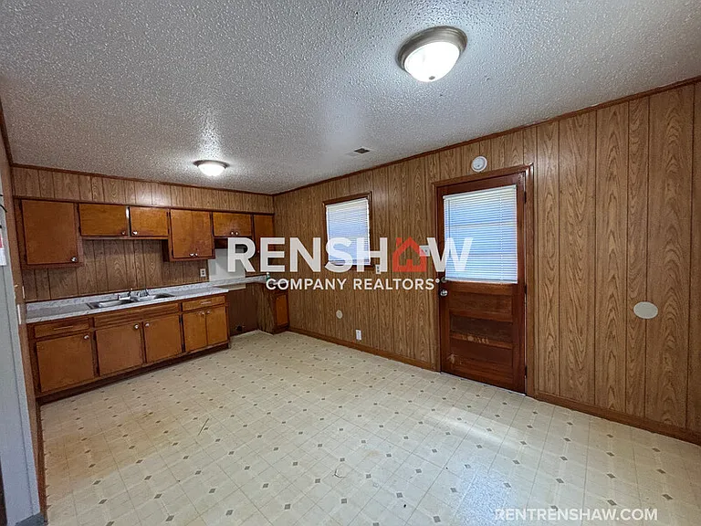 163 Navy Dr — Photo 5