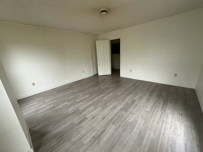 227 King St #3 — Photo 9