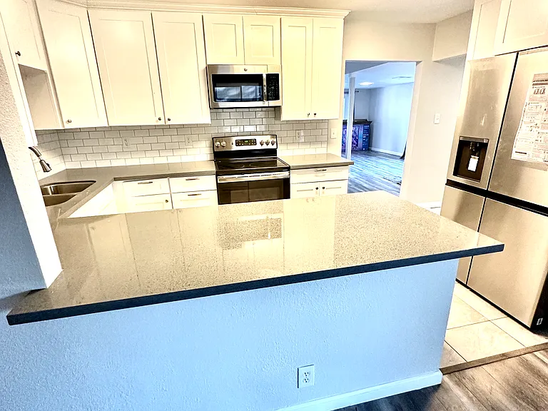 2037 Robert Way #A3 — Photo 4
