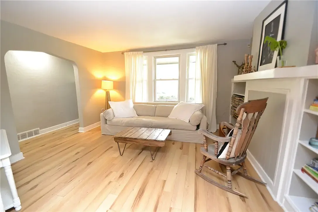 2 bed, 900 sqft, $1,400 — Photo 1