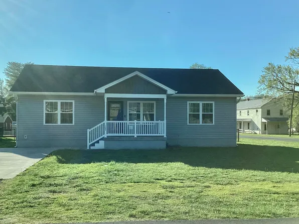 1365 Chestnut Ave, Buena Vista, VA 24416