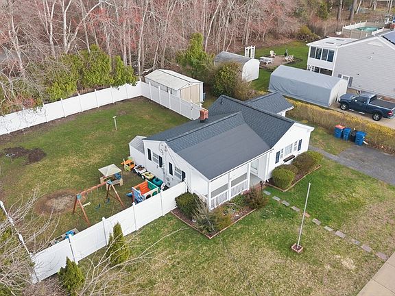 3rd image of 953 Phillips Rd