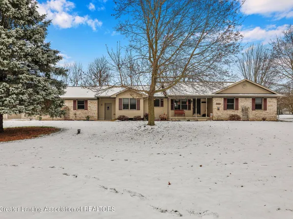 1196 Narcisse Ln, Charlotte, MI 48813