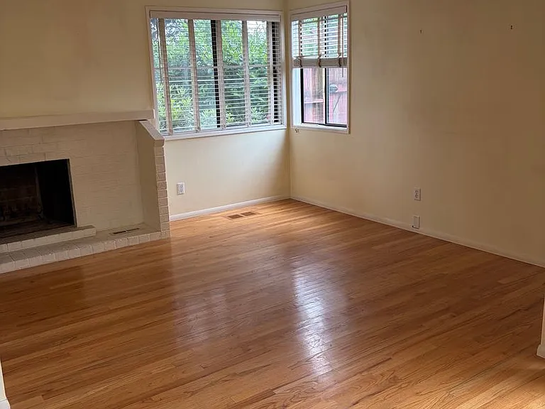 501 Mountainview Ct — Photo 9
