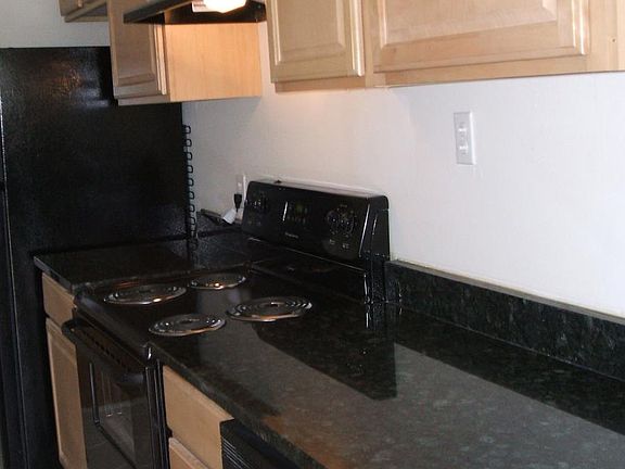 4th image of 3206 Ellwood Ave APT D
