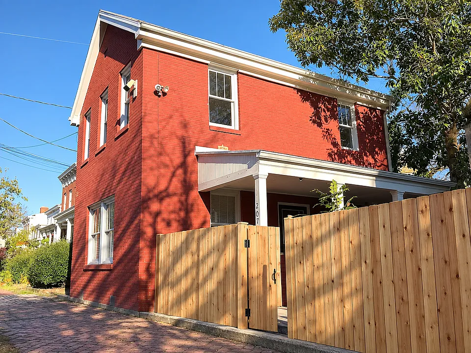 205 N 28th St