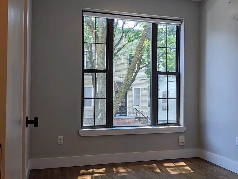 1915 Palmetto St #2 — Photo 6