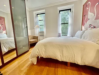 Rented by R New York