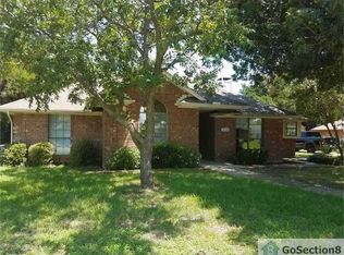 318 Bryan Pl, Cedar Hill, TX 75104