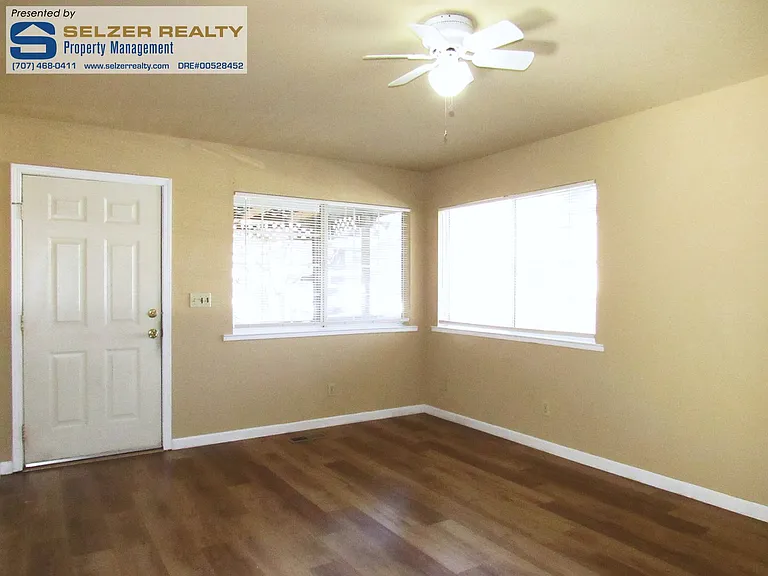 11 Olga Pl — Photo 2