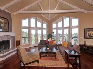 10590 Chardonnay Ln, Los Altos Hills, CA 94024