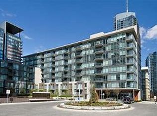 15 Brunel Ct #812, Toronto, ON M5V3Y6