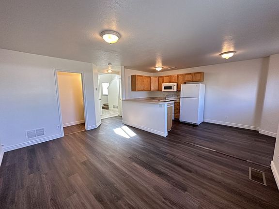 3rd image of 3555 Deloy Dr APT 3