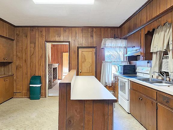 5th image of 2431 Tulls Corner Rd