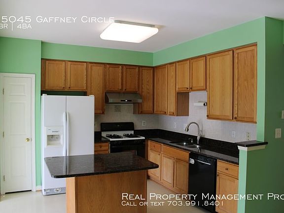 5th image of 15045 Gaffney Cir