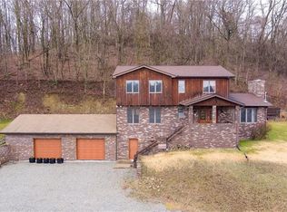930 Darlington St, Jeannette, PA 15644