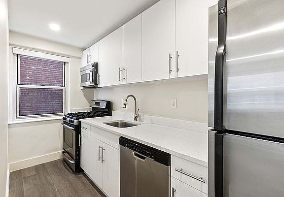 2nd image of 60 E 12th St APT 4L