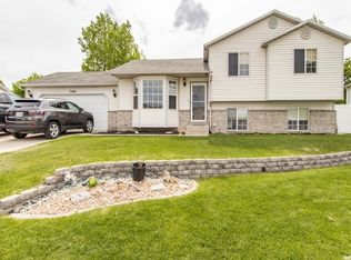 7286 S Quartz Hill Dr, West Jordan, UT 84081