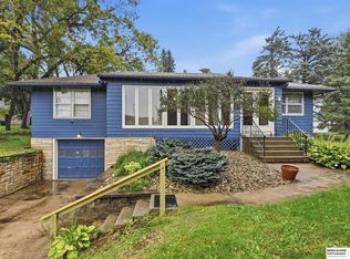 8822 Lake St, Omaha, NE 68134