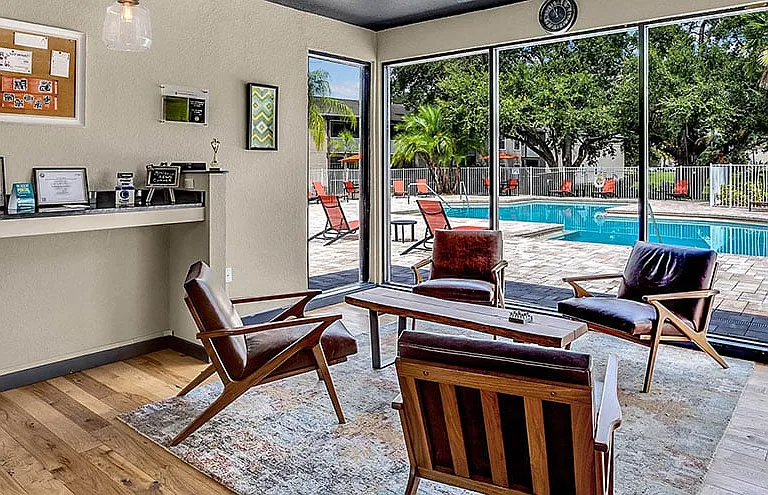 The Summit at Sabal Park Apartments — Photo 7
