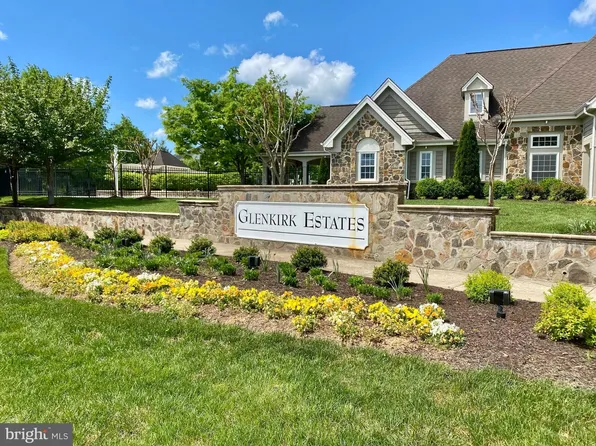 8416 Churchside Dr, Gainesville, VA 20155