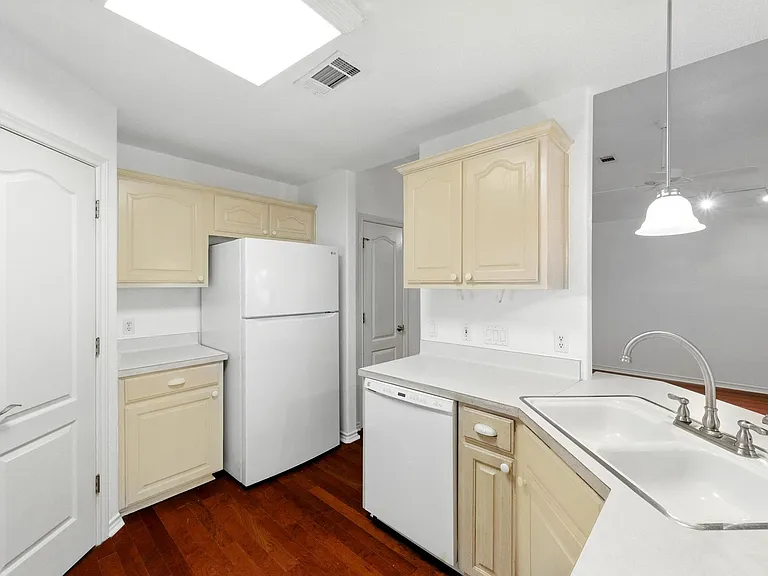 125 Melissa Ct — Photo 13