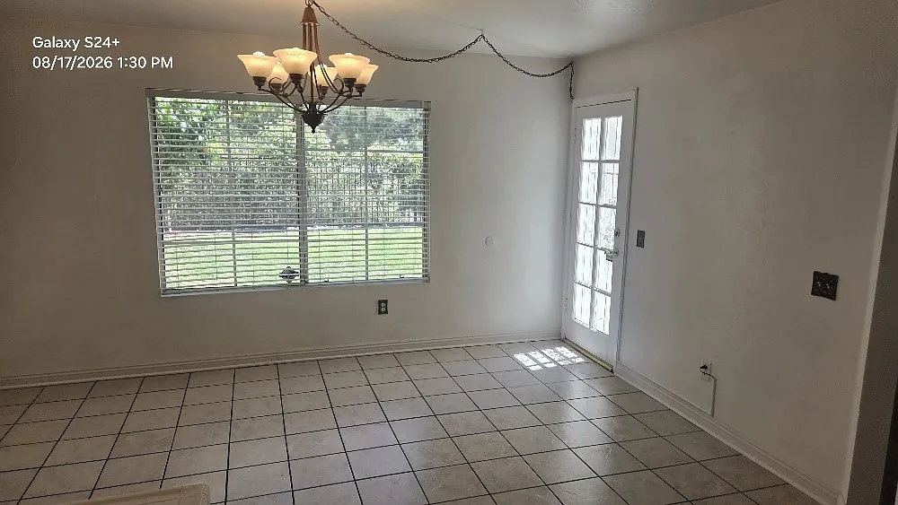3 bed, 2.5 bath, 1478 sqft, $3,450 — Photo 4