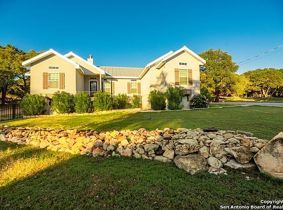 2nd image of 176 Brooklynn Ln