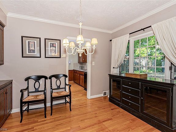 5th image of 3781 Westwood Rd