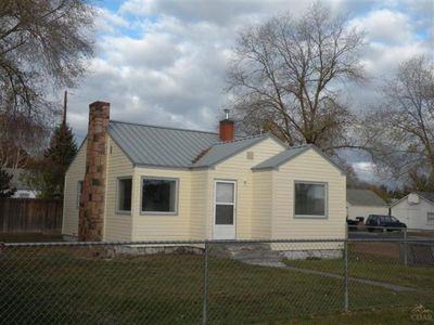 710 NW Fir Ave, Redmond, OR, 97756