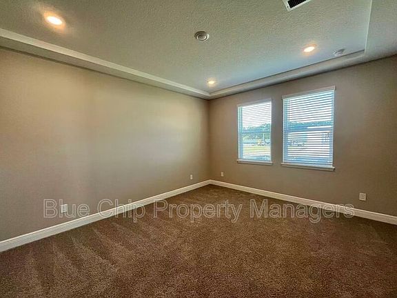 5th image of 1208 Pampus Dr