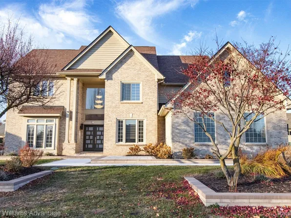 4656 Stoneview, West Bloomfield, MI 48322