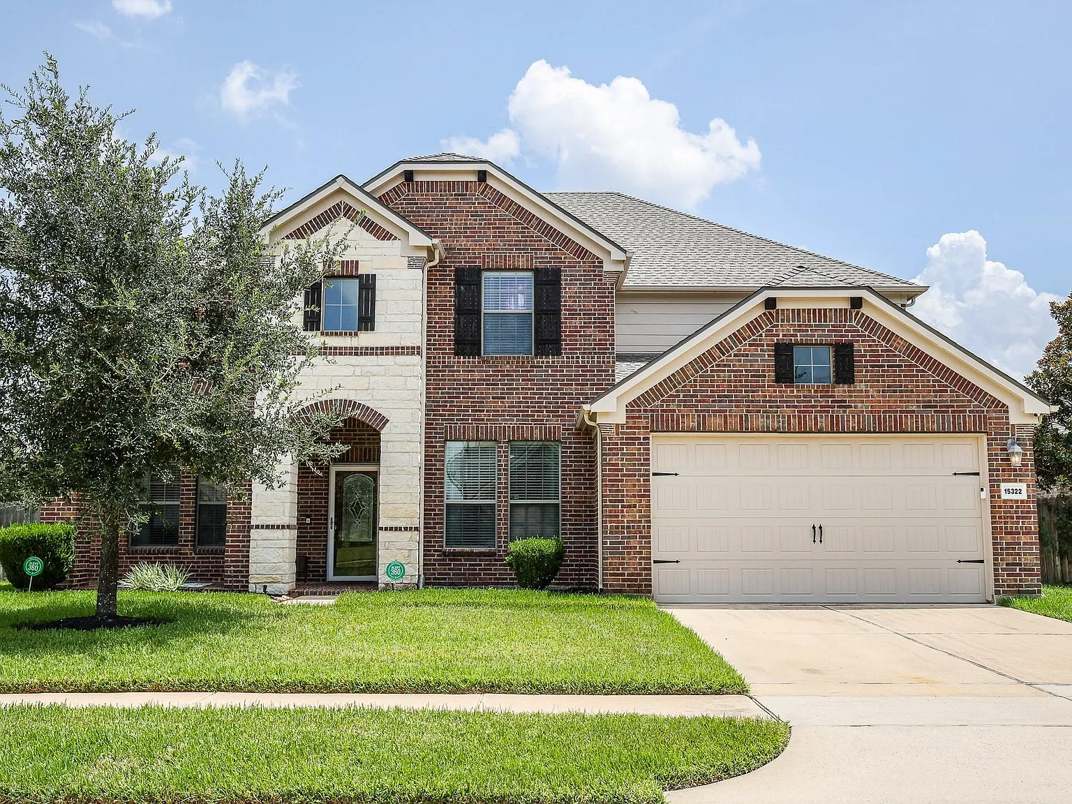 6 bed, 4.0 bath, 4330 sqft, $3,900 — Photo 2