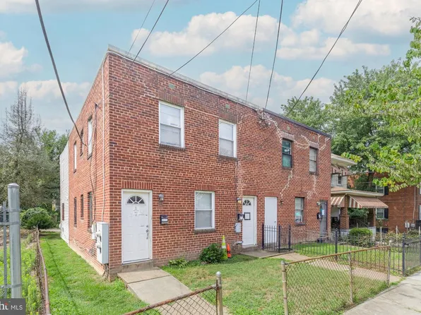 4229 Dix St NE, Washington, DC 20019