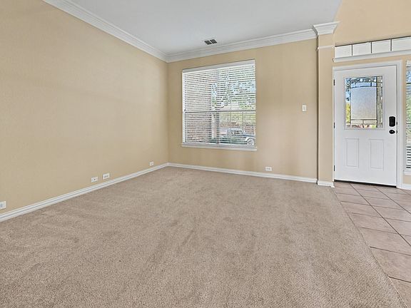 3rd image of 730 Pheasant Run Dr