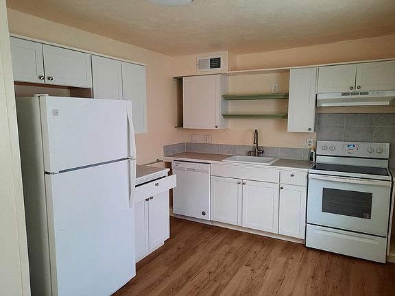 4th image of 1715 W Railroad Ave