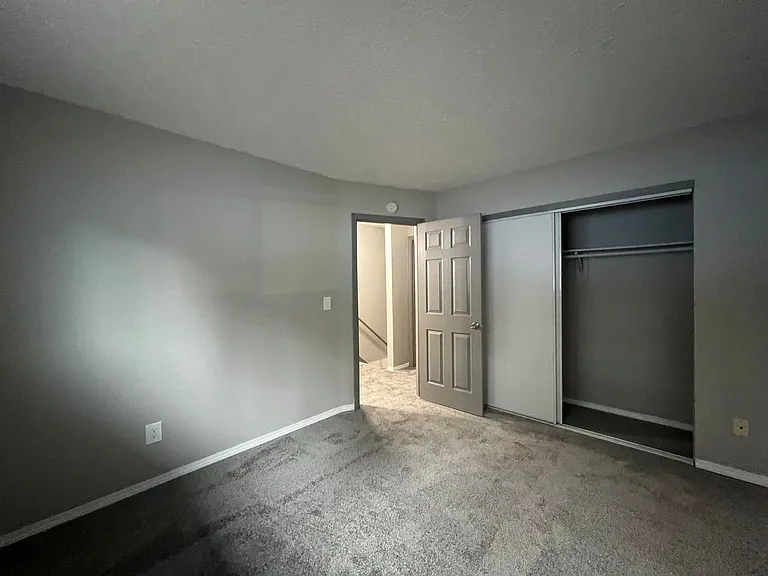 Powell Butte Townhomes — Photo 43