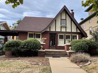 604 NW 17th St, Moore, OK 73160