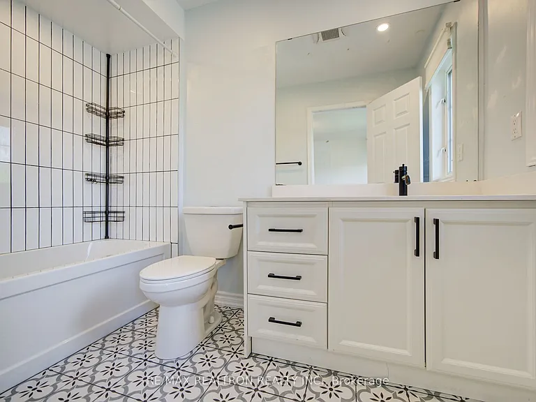 2365 Bur Oak Ave — Photo 22