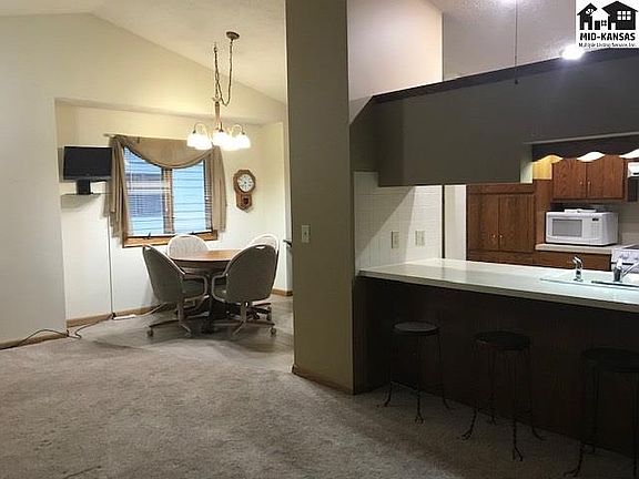 4th image of 2001 Landon St