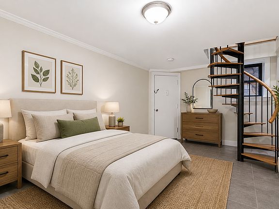 4th image of 439 16th St APT 1RR