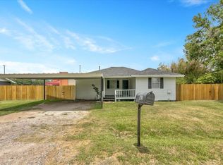 145 Schoolview Dr, Bridge City, TX 77611