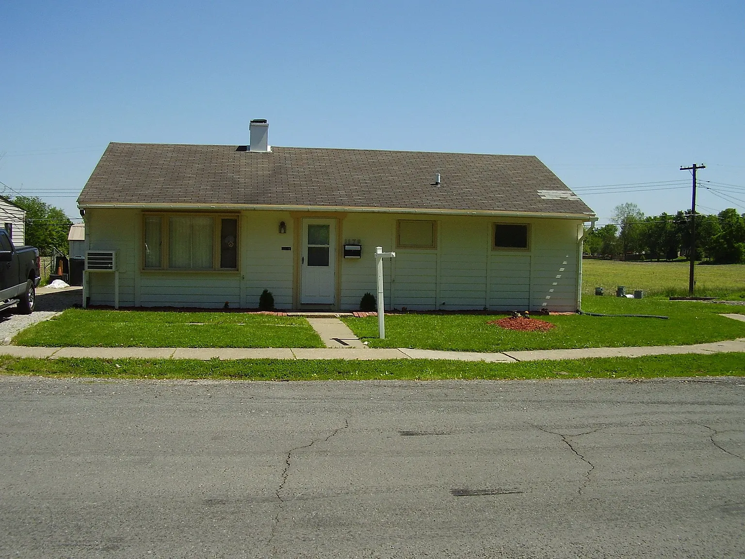 1179 Dawn Dr photo 1