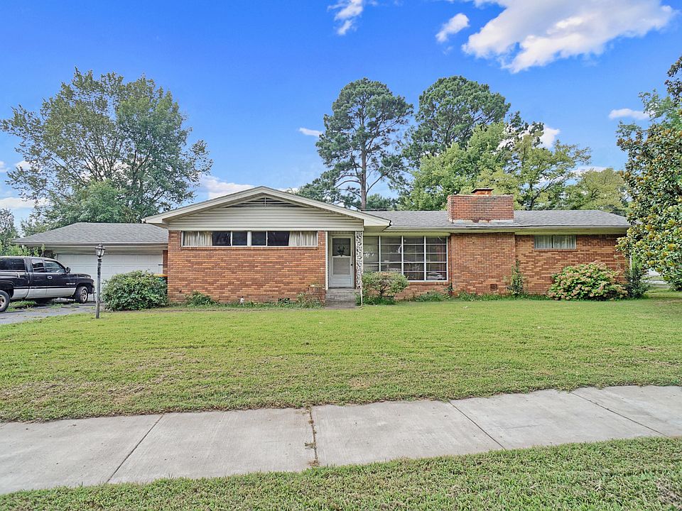 1st image of 1511 Bradley Ln