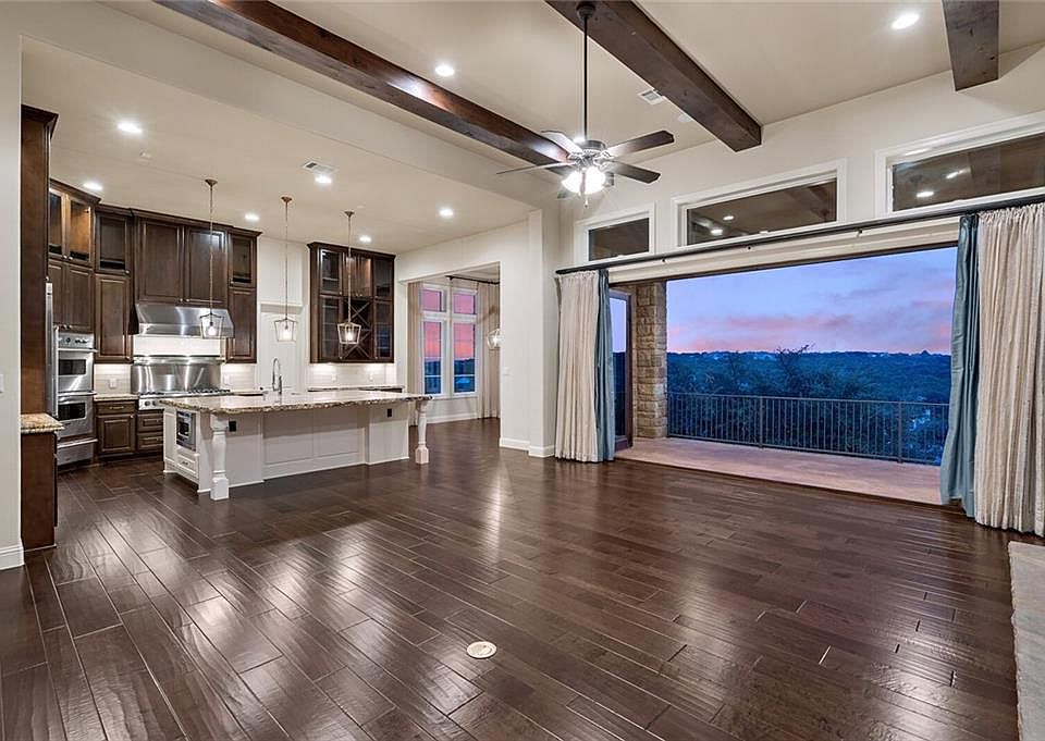1st image of 903 Sweet Grass Ln