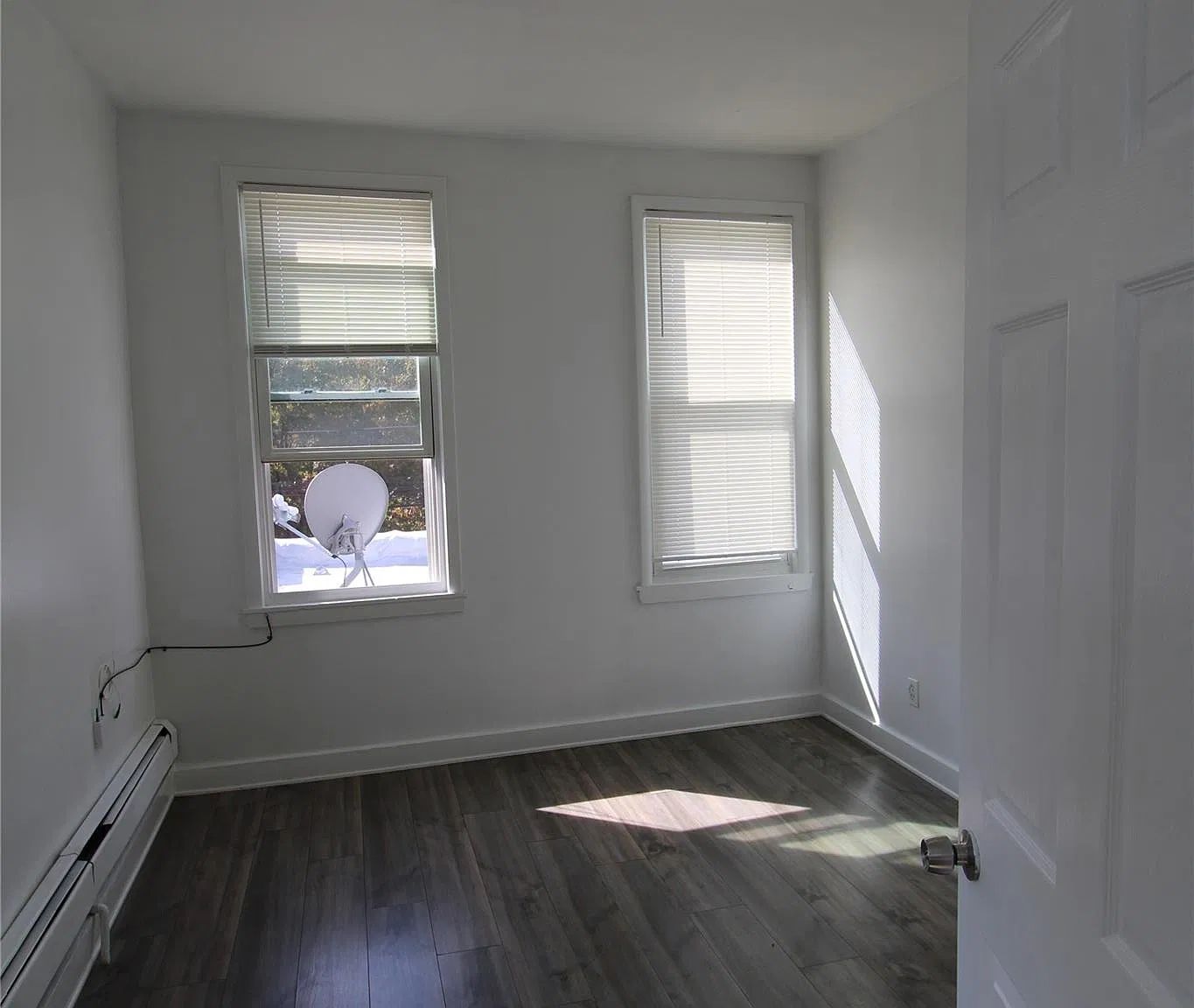 2 bed, 1.0 bath, 470 sqft, $2,400 — Photo 3